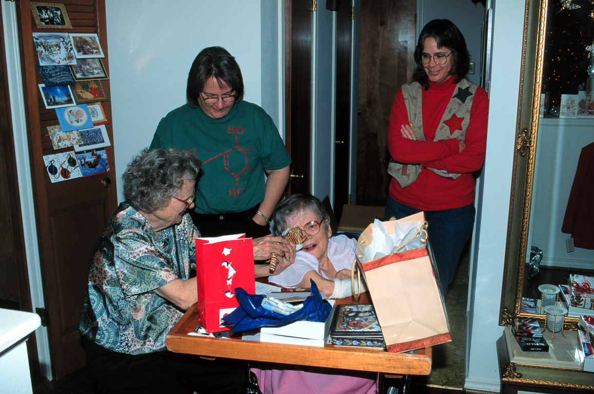 Mom, Martha, Beanie & Sarah