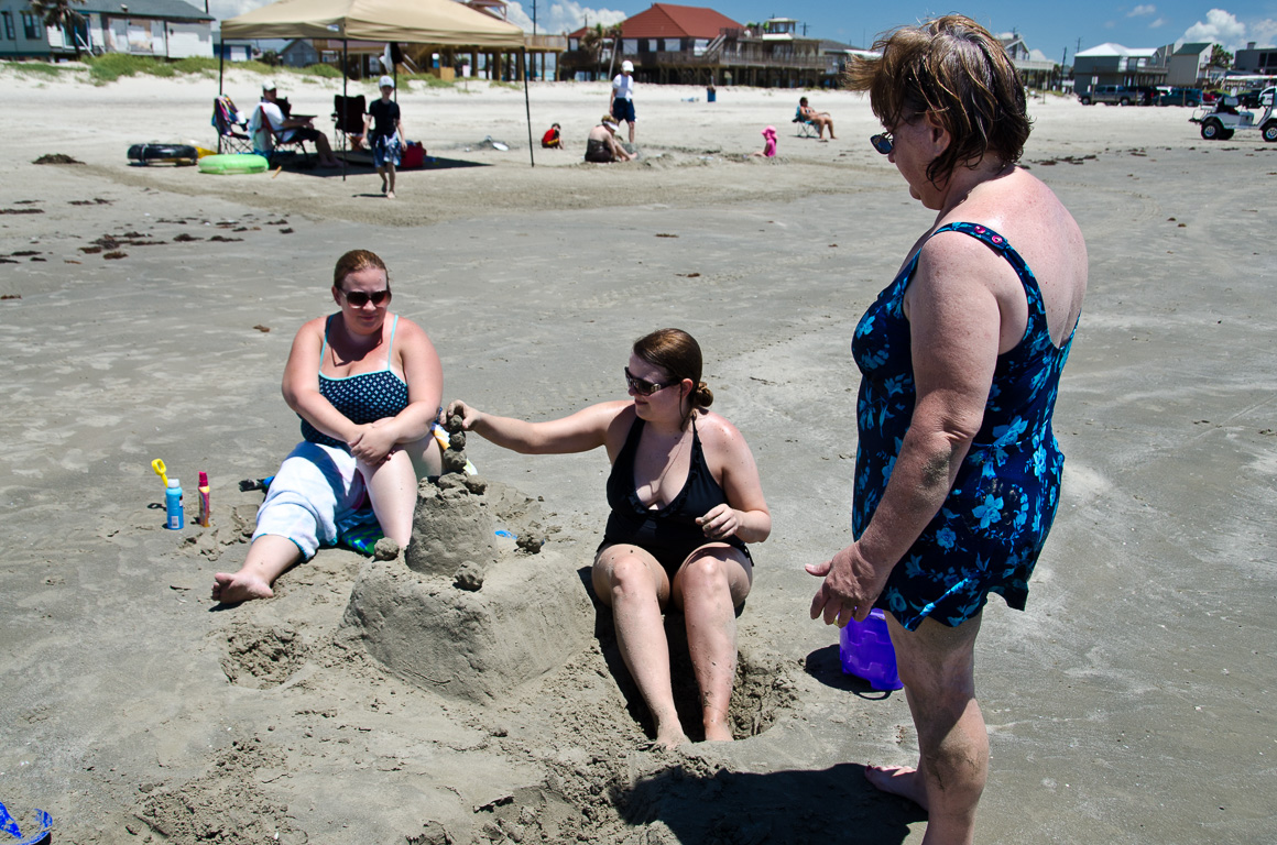 Kristy, Megan & Martha building a sand castle